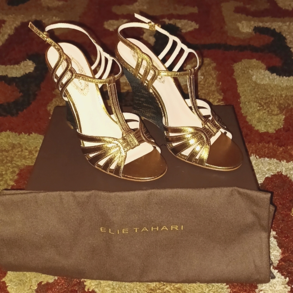 Shoes - Picture 4 of 4